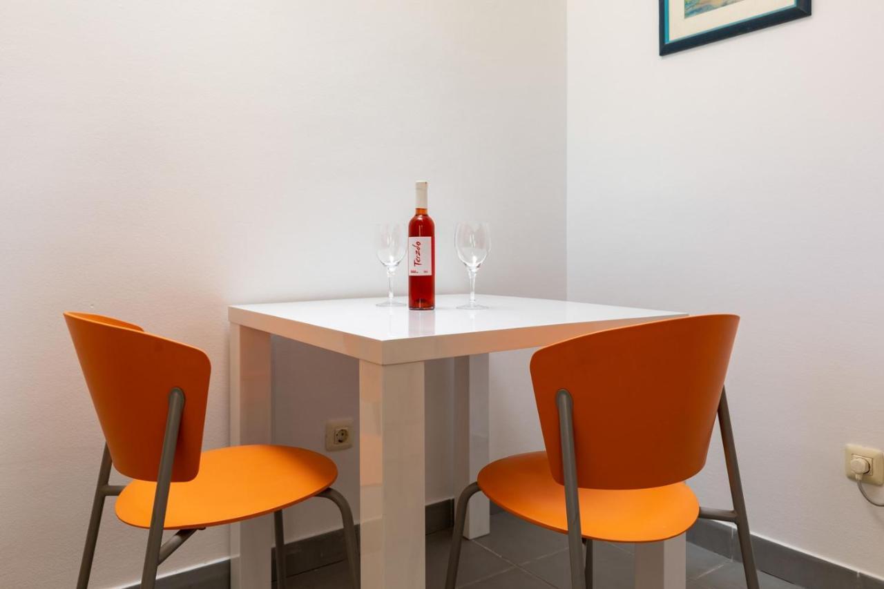 One-Bedroom Apartment Albis With Balcony And Parking In Rovinj Exterior foto